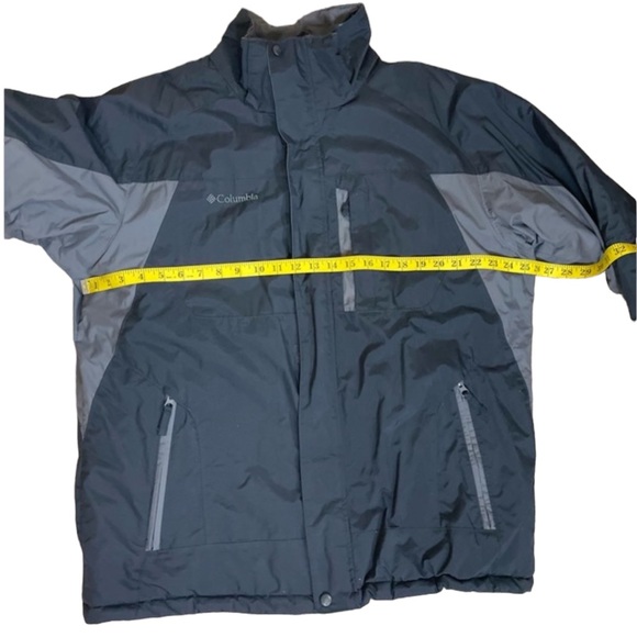 Columbia Men’s Waterproof Jacket - Picture 4 of 12